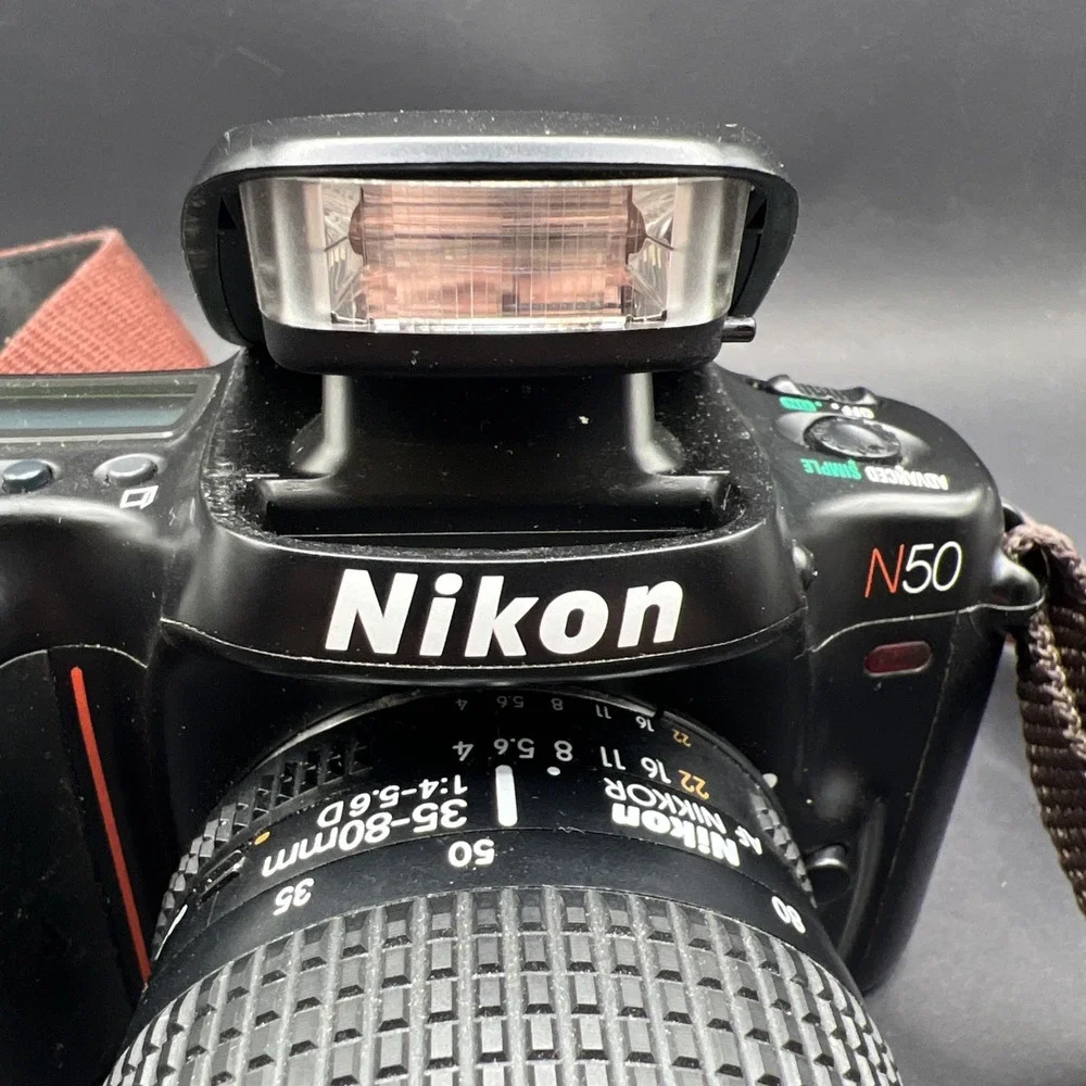 Nikon N50 35mm SLR AF NIKKON 35-80MM1:4-5.6D Lens Soft Carrying Case - UNTESTED